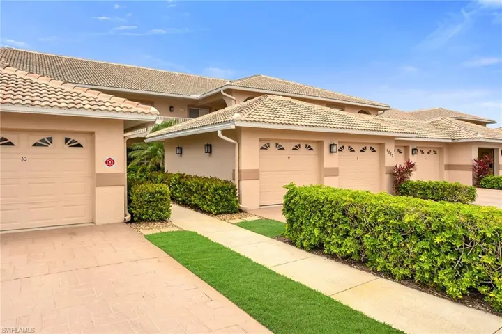 9087  Michael  CIR, Naples, FL 34113