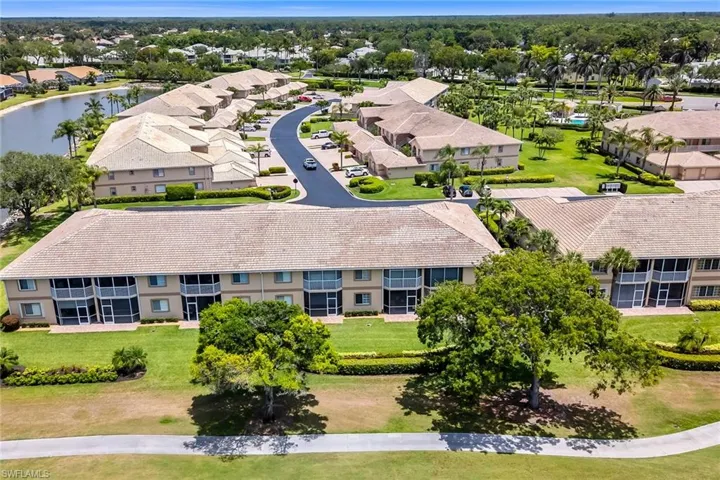 9087  Michael  CIR, Naples, FL 34113