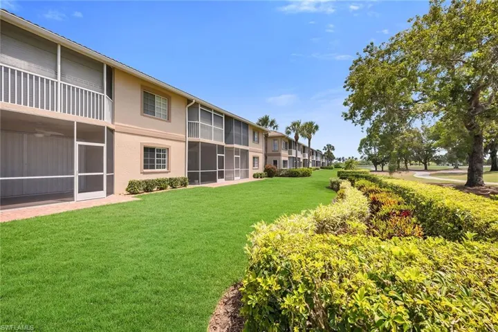 9087  Michael  CIR, Naples, FL 34113