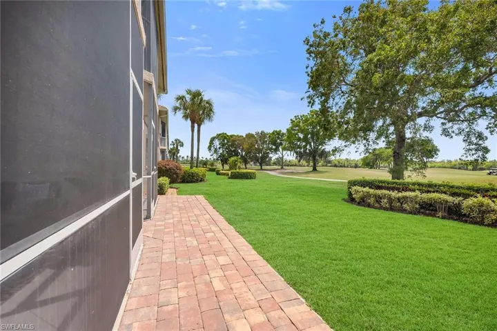 9087  Michael  CIR, Naples, FL 34113