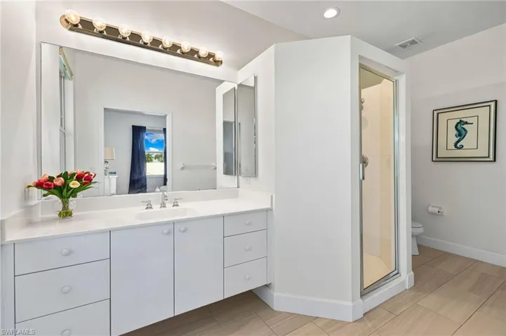 Third Guest Bedroom with private en-suite!
