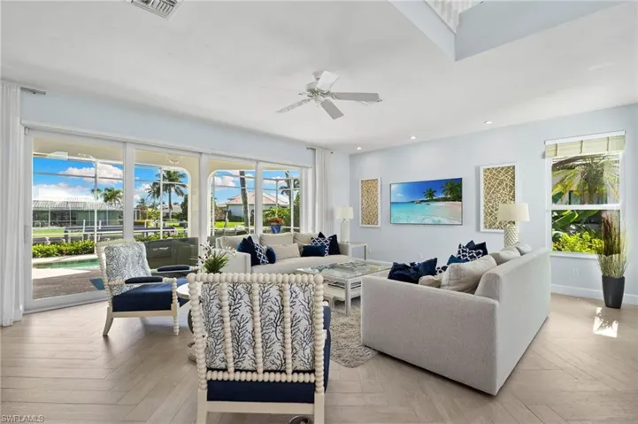 The ultimate indoor-outdoor lifestyle!