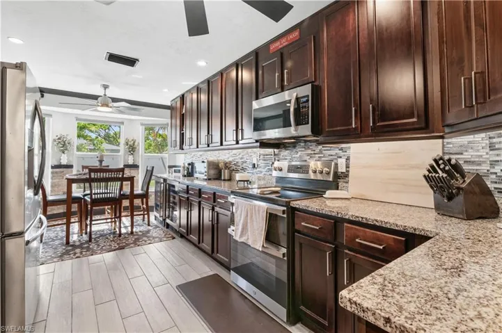 109 Ne 10th Ave, Cape Coral, Florida 33909