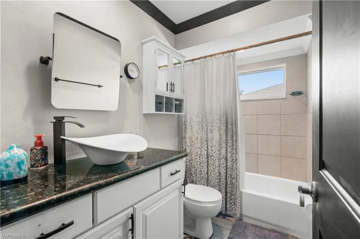 109 Ne 10th Ave, Cape Coral, Florida 33909