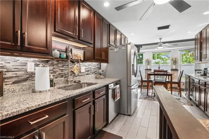 109 Ne 10th Ave, Cape Coral, Florida 33909