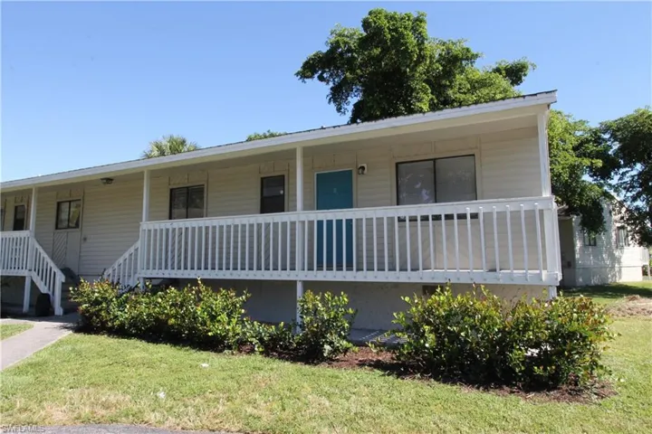 2445 Thomasson Dr D, Naples, Florida 34112