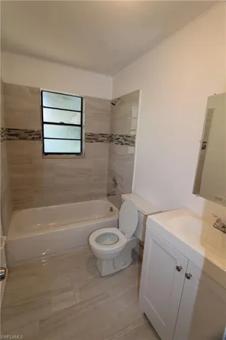 2445 Thomasson Dr D, Naples, Florida 34112