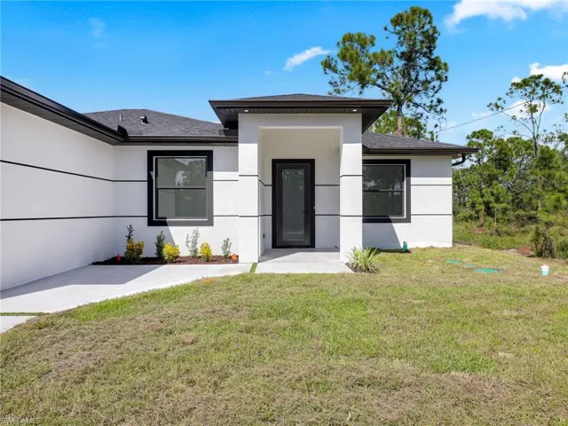 1119 Earhart St E, Lehigh Acres, Florida 33974