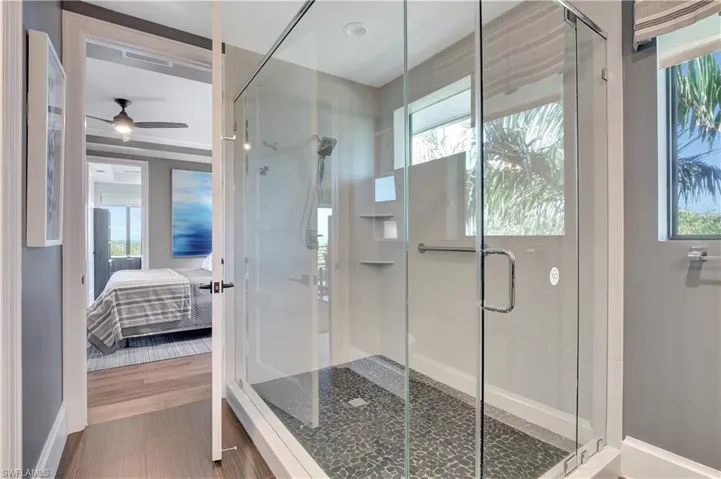3rd Floor Master Shower
