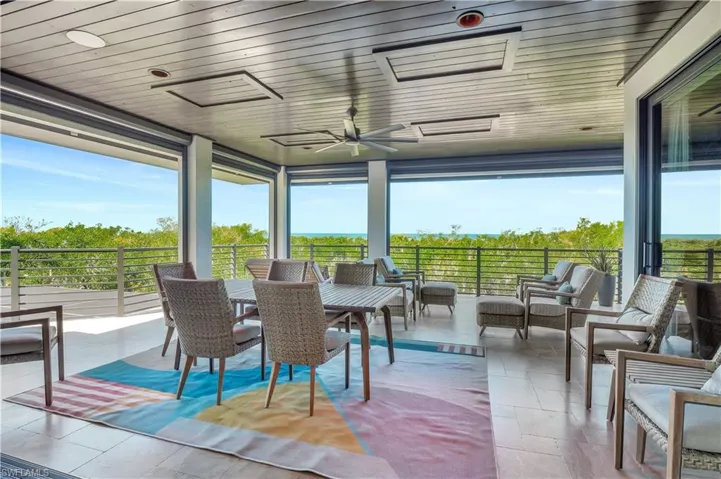 3rd Floor Lanai