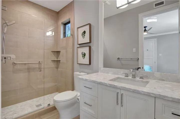 2nd Floor. Ensuite Bath #5