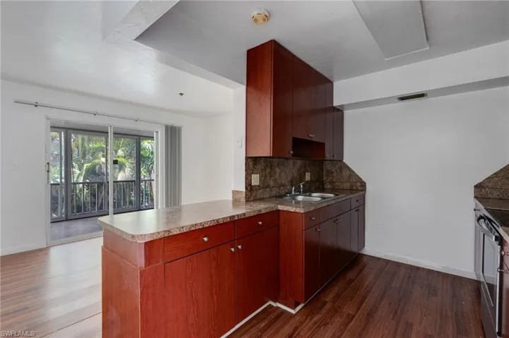 2828 Jackson St M5, Fort Myers, Florida 33901