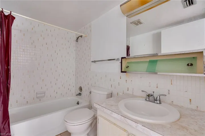 2828 Jackson St M5, Fort Myers, Florida 33901