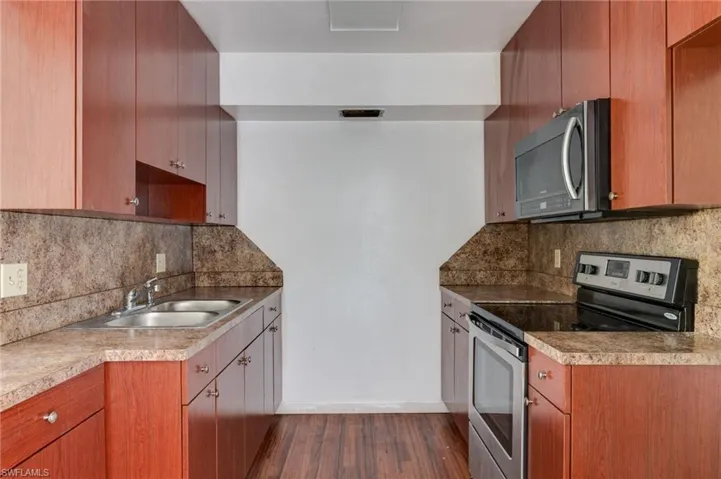 2828 Jackson St M5, Fort Myers, Florida 33901