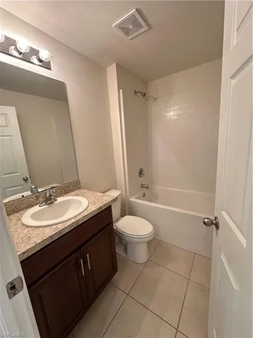 2213 Ne 33rd St, Cape Coral, Florida 33909