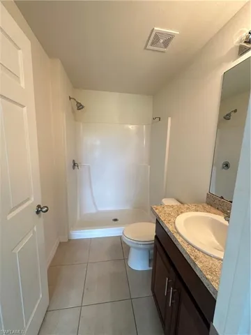 2213 Ne 33rd St, Cape Coral, Florida 33909