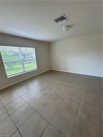 2213 Ne 33rd St, Cape Coral, Florida 33909