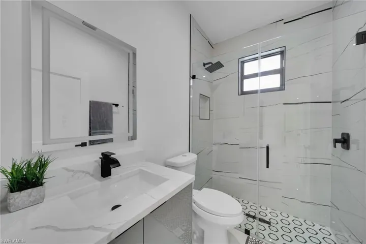 1013 Ne 12th Ter, Cape Coral, Florida 33909