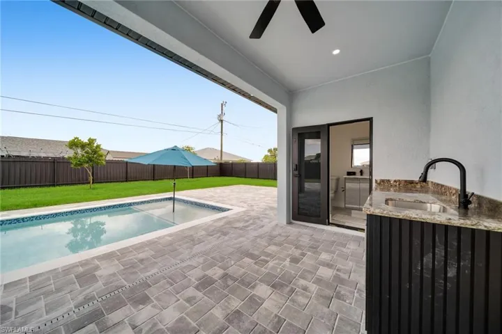 1013 Ne 12th Ter, Cape Coral, Florida 33909