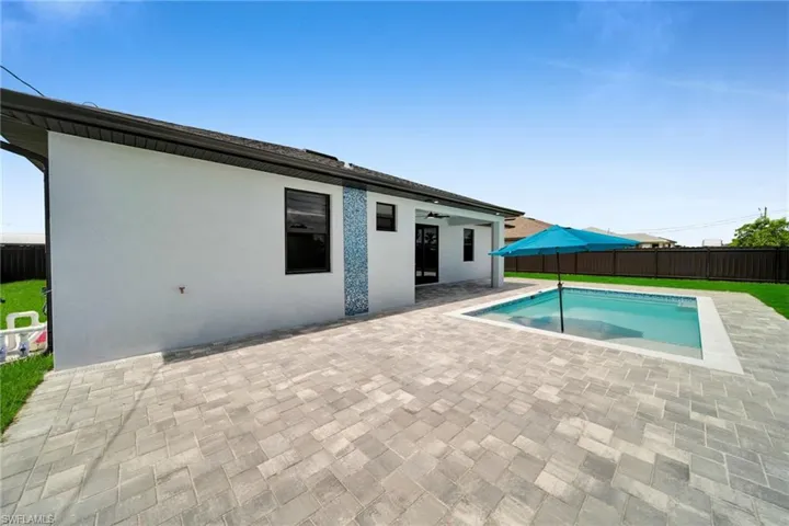 1013 Ne 12th Ter, Cape Coral, Florida 33909