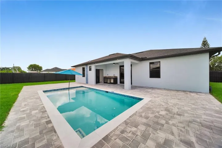1013 Ne 12th Ter, Cape Coral, Florida 33909