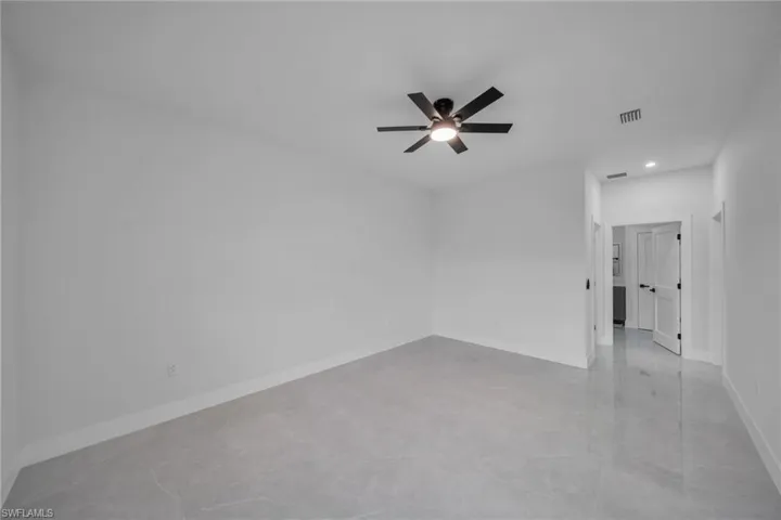 1013 Ne 12th Ter, Cape Coral, Florida 33909