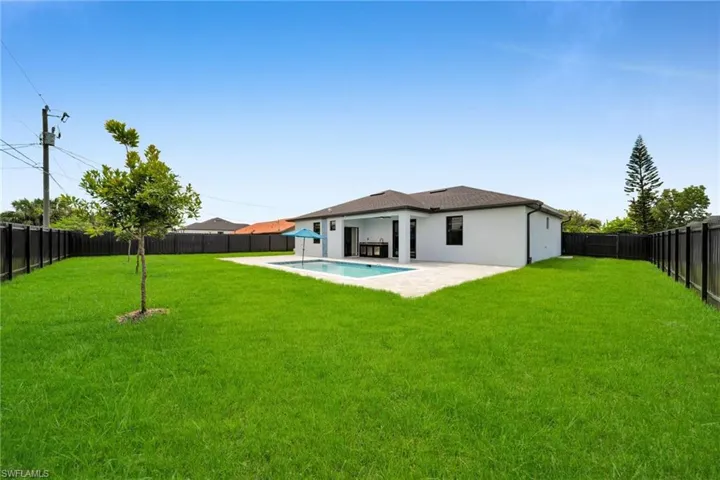 1013 Ne 12th Ter, Cape Coral, Florida 33909