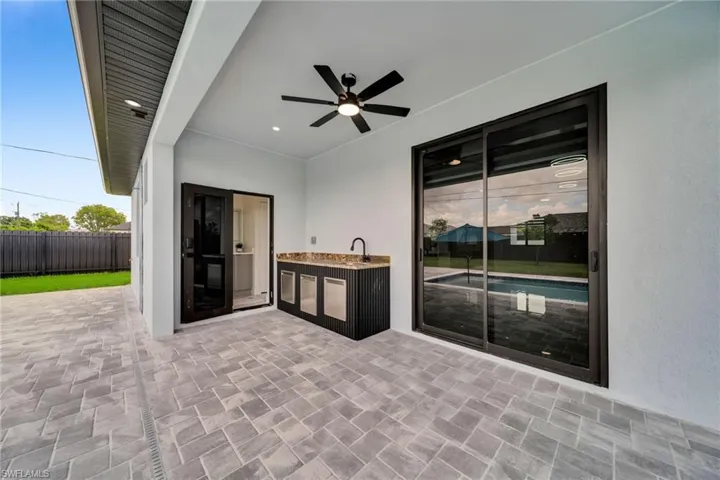 1013 Ne 12th Ter, Cape Coral, Florida 33909