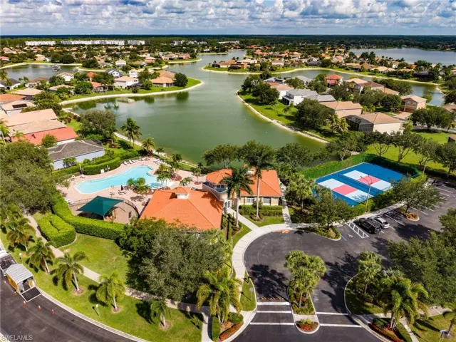 2769 Inlet Cove Ln W, Naples, Florida 34120