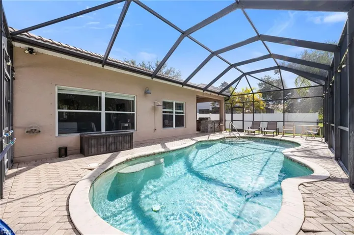 2769 Inlet Cove Ln W, Naples, Florida 34120