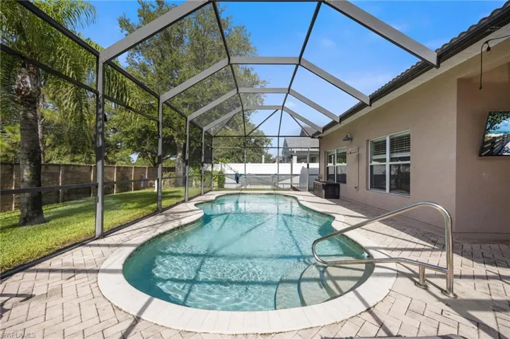 2769 Inlet Cove Ln W, Naples, Florida 34120