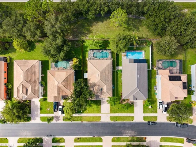 2769 Inlet Cove Ln W, Naples, Florida 34120