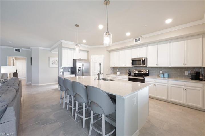 17390  Cherrywood  CT, Bonita Springs, FL 34135