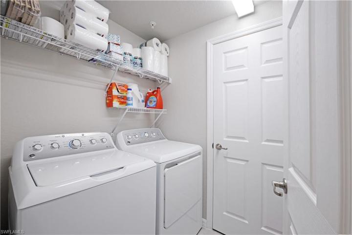17390  Cherrywood  CT, Bonita Springs, FL 34135