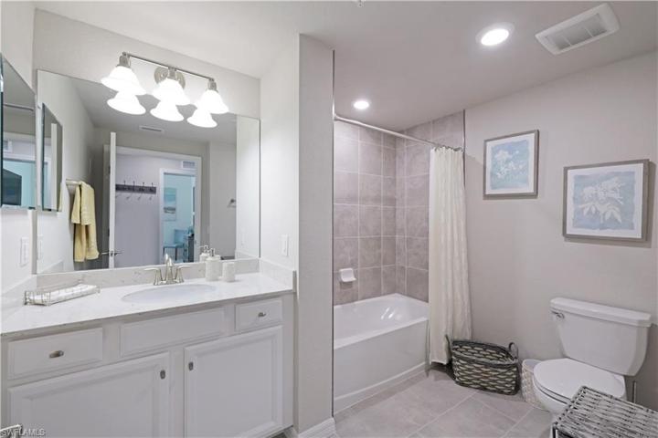 17390  Cherrywood  CT, Bonita Springs, FL 34135