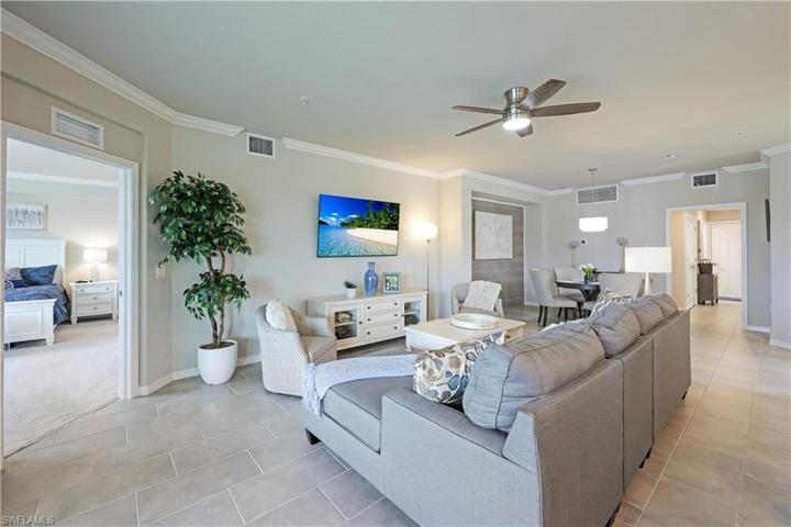 17390  Cherrywood  CT, Bonita Springs, FL 34135