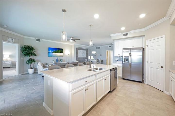 17390  Cherrywood  CT, Bonita Springs, FL 34135