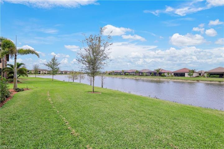 17390  Cherrywood  CT, Bonita Springs, FL 34135