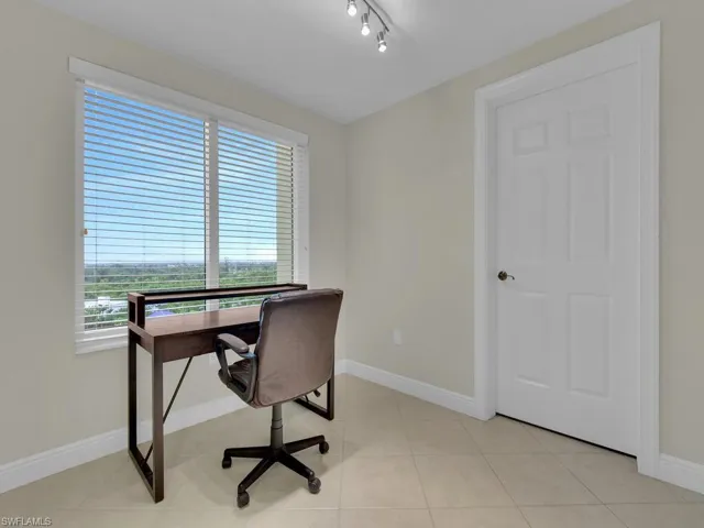 Den/Home Office