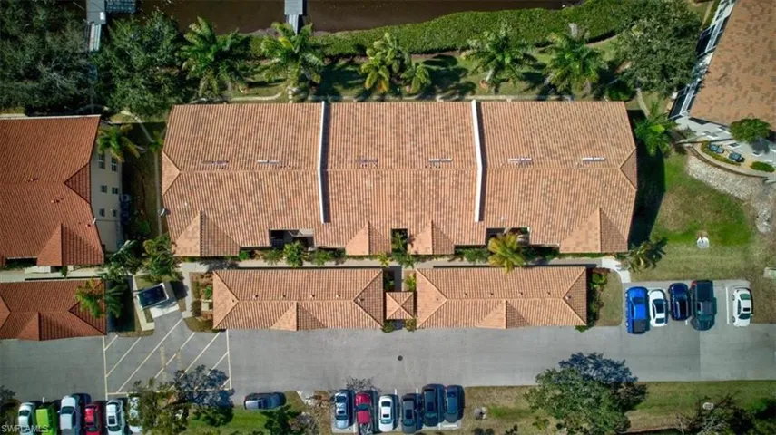 182 Newport Dr 1007, Naples, Florida 34114