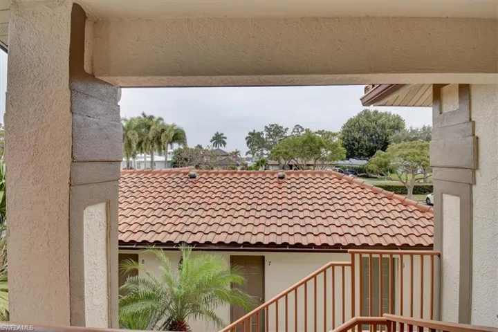 182 Newport Dr 1007, Naples, Florida 34114