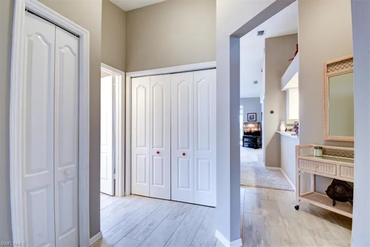 182 Newport Dr 1007, Naples, Florida 34114