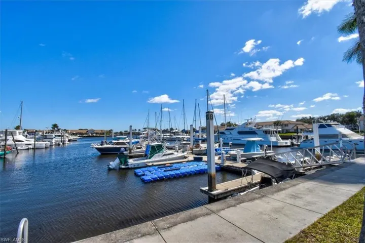 182 Newport Dr 1007, Naples, Florida 34114