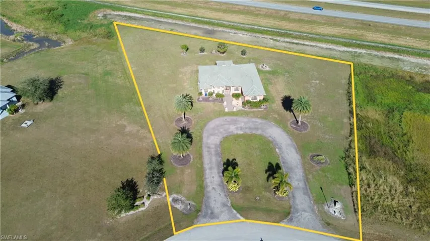 Drone / aerial view featuring a rural view