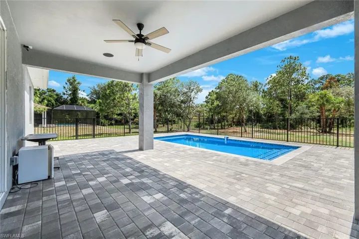 407 Columbus Ave, Lehigh Acres, Florida 33972