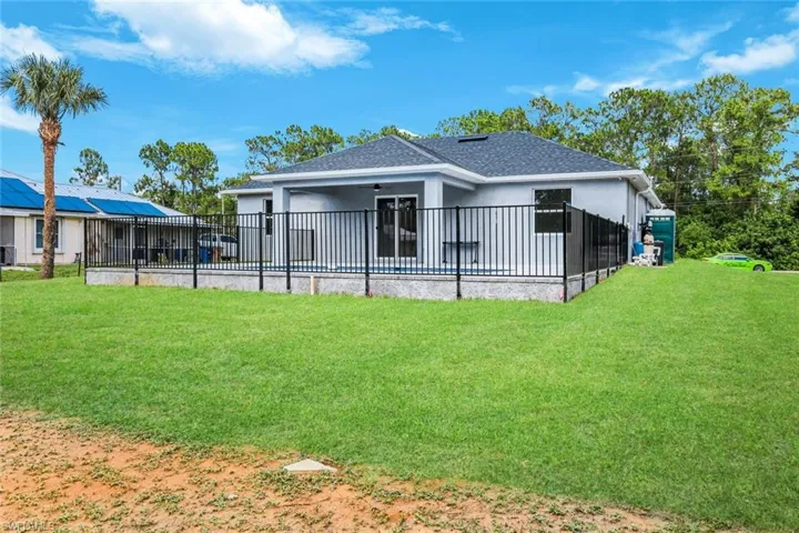 407 Columbus Ave, Lehigh Acres, Florida 33972