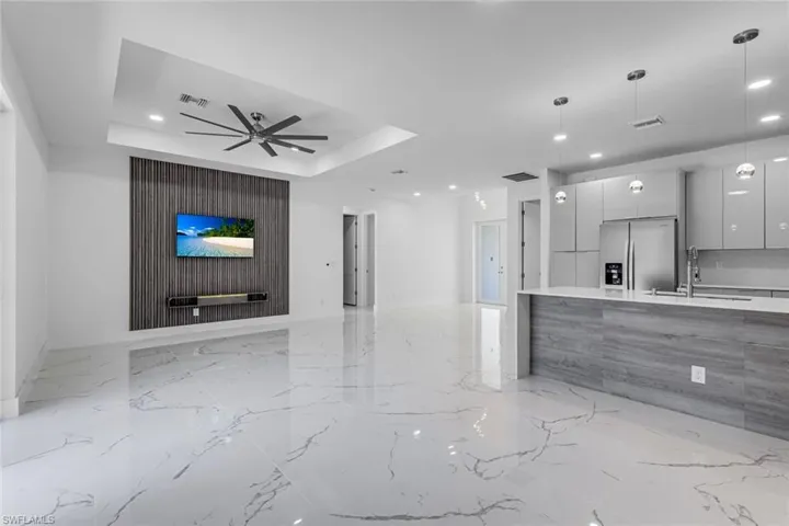 407 Columbus Ave, Lehigh Acres, Florida 33972