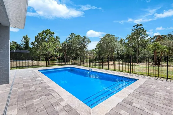 407 Columbus Ave, Lehigh Acres, Florida 33972
