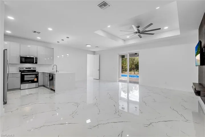 407 Columbus Ave, Lehigh Acres, Florida 33972