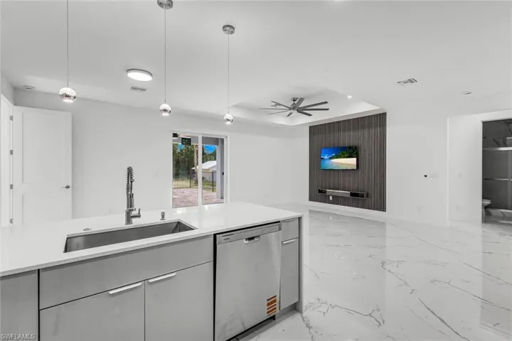 407 Columbus Ave, Lehigh Acres, Florida 33972